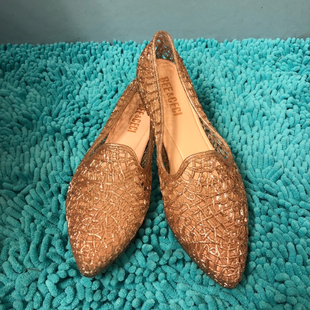 Bee & Ceci metallic gold flats size 8 NWOT